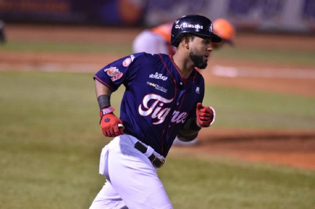 Martínez