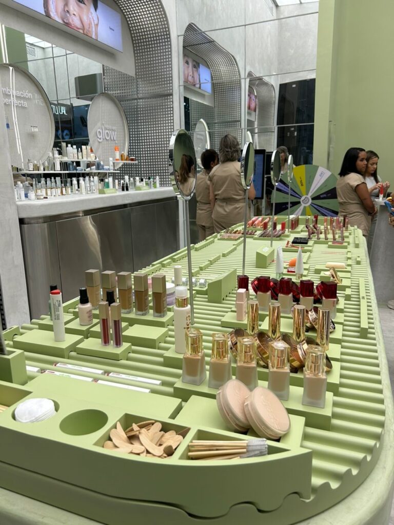 Sansa, el templo de cosmética coreana abre sus puertas en Caracas