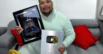 El Dj Braiyan Armas "El Gordito Latino" obtiene su primera placa de YouTube