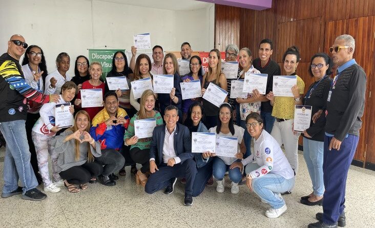 Colegio de Odontólogos de Venezuela y FundaEsperanza promueven la atención para pacientes con discapacidad