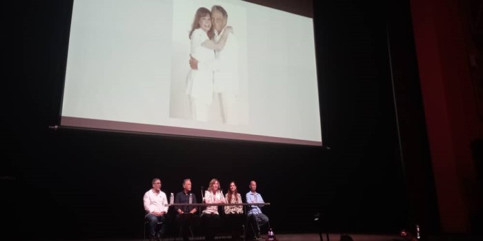Carlota Sosa y Rafael Romero llevan su “Químicos para el Amor” al Centro Cultural Chacao