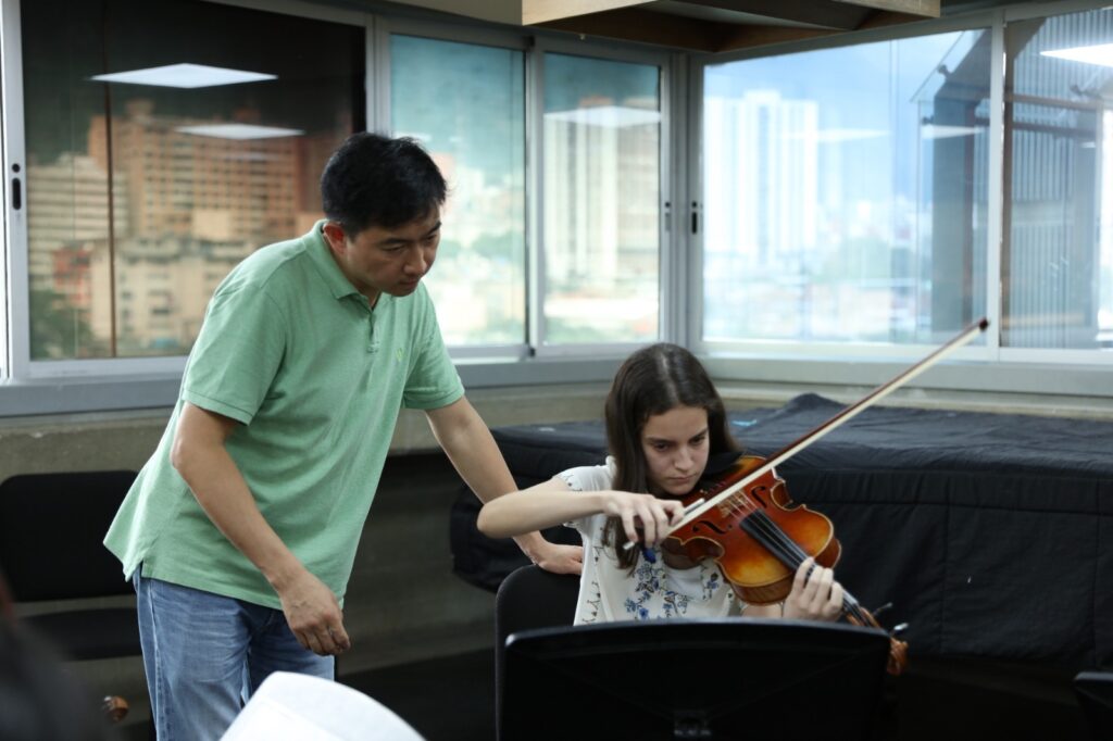 El Sistema acoge a la Orquesta Sinfónica Nacional de China Ensamble de Cámara