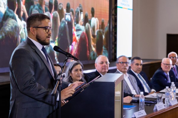 Coca-Cola FEMSA Venezuela entrega premio Efecto FEMSAción 2024 a la Fundación Tapas y Botellas por Vidas