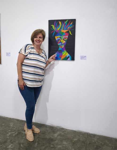Maricarmen Paz obtiene premio en Rostros y autoretratos en el MUJABO