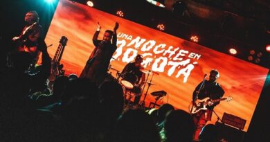 Una Noche en Bogotá presenta 'Hacia mí', una canción para sanar los corazones rotos