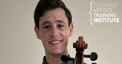 Simón Ablan: Un puente cultural que lleva el arte del sello venezolano a estudiantes norteamericanos