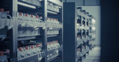 UPS con baterías de litio duran hasta tres veces más que las de plomo