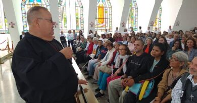 Cientos de fieles asisten a la Octava Asamblea Diocesana de Oración Carismática