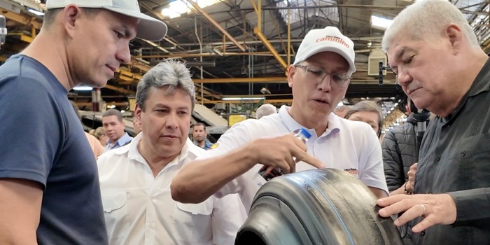 Parque Industrial Caucho presenta el neumático que da inicio a su Plan de Recuperación