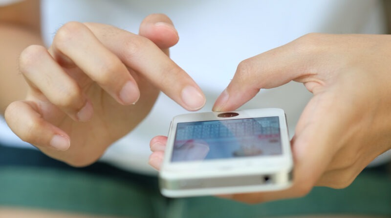 Expertos revelan siete señales para detectar apps falsas