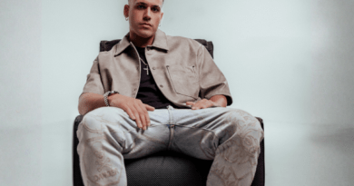 Moa Rivera sacude la salsa moderna con su nuevo álbum “Mal Necesario”