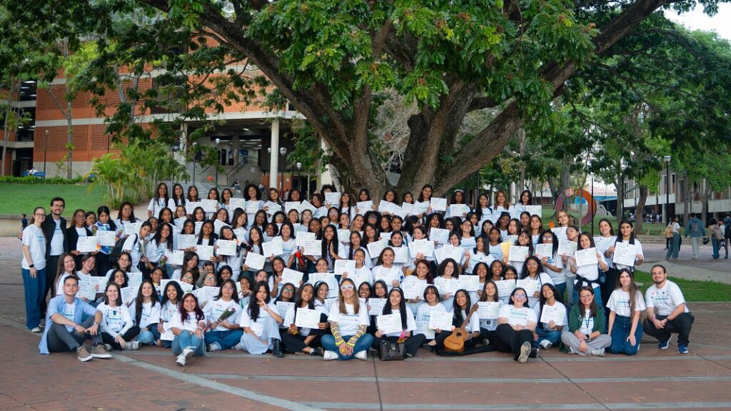 Más de 3.500 jóvenes participaron en Technovation Girls