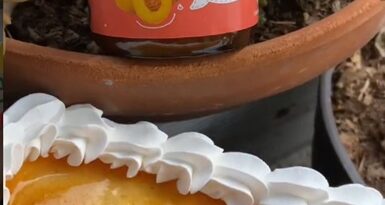 Torta de Durazno: Un tributo a la tradición con el toque de Secretos de la Abuela