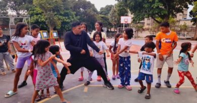La magia del mimo despierta creatividad de niños y niñas en el campamento Gran Colombia