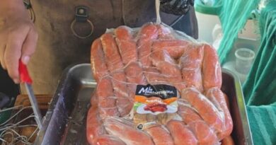 Fogones de esperanza sirven miles de platos calientes