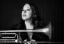 En medio de la gira con Karol G, la trombonista venezolana Mayerlin Carrero promociona su nuevo disco solista