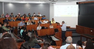Más de 80 profesionales de la comunicación se actualizaron en el IESA sobre el uso ético y estratégico de la IA
