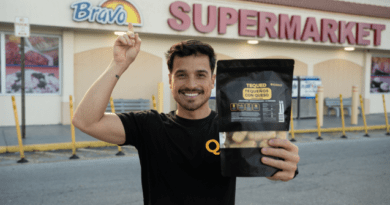 El venezolano King Sam Chang conquista los supermercados del sur de la Florida con sus tequeños “TEQUED”