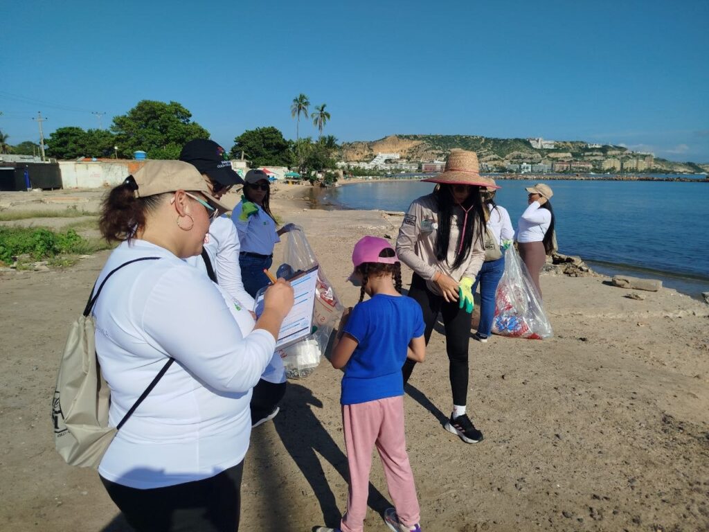 El Día Mundial de las Playas 2026 promueve la limpieza costera y la ciencia ciudadana